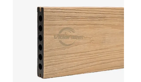 住宅および商業スペースにおける WPC デッキの耐久性と利点